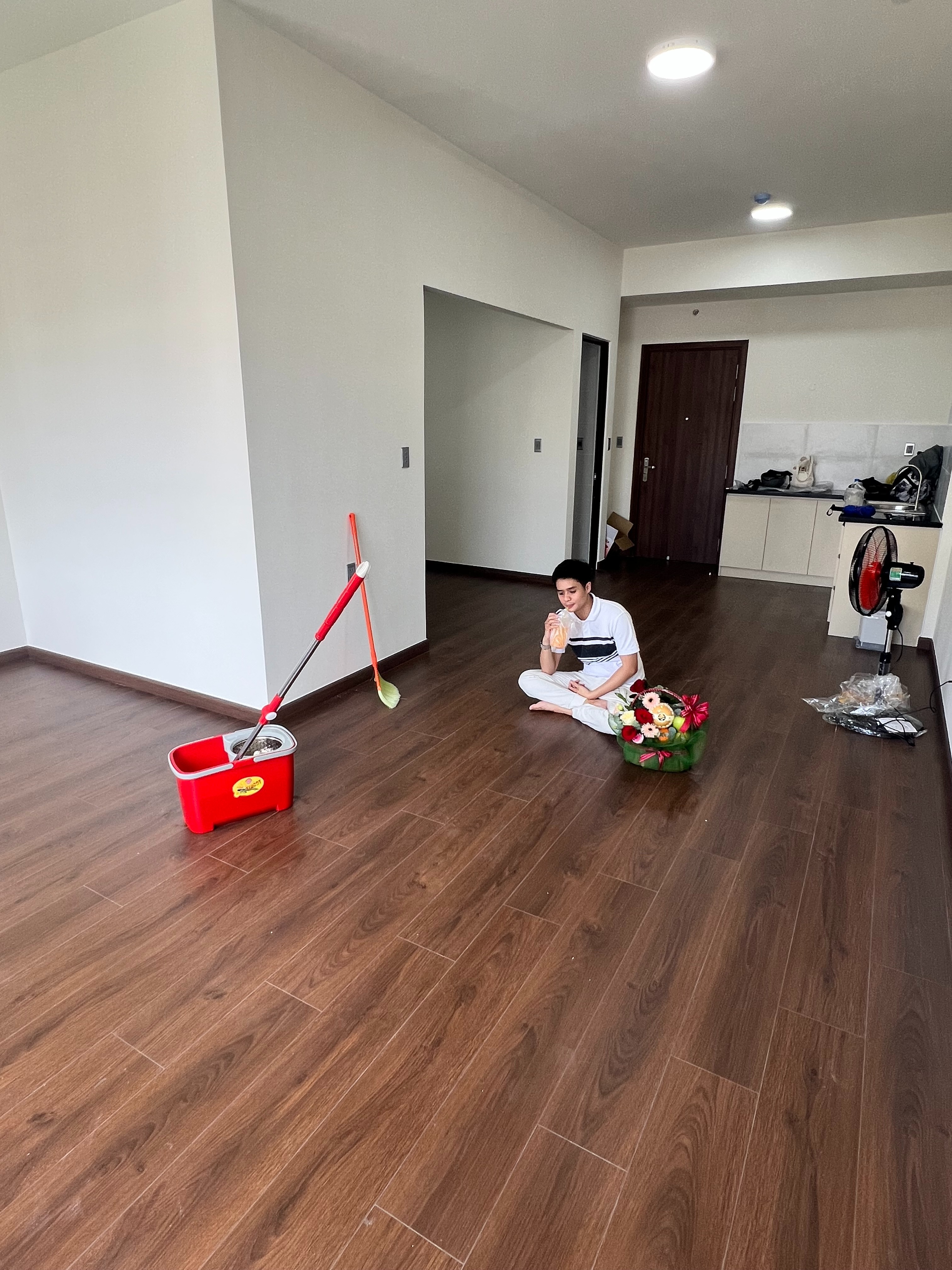 Ngôi nhà đầu tiên